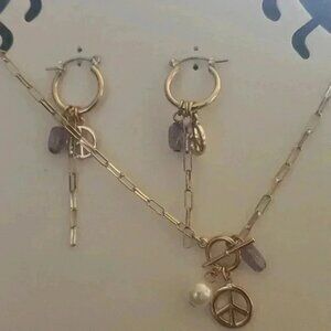 Earrings and necklace set